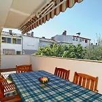 Vcemina Vi Apartman *