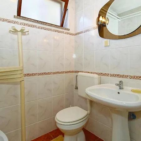 2 Bedroom Beautiful In *