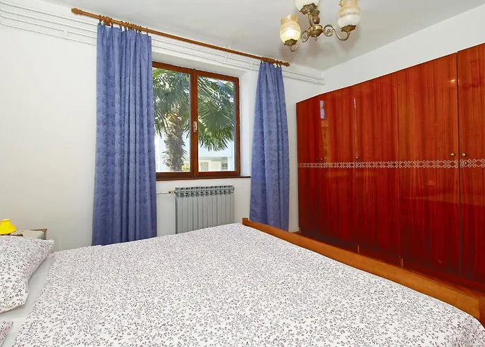 Vcemina Vi 波雷奇